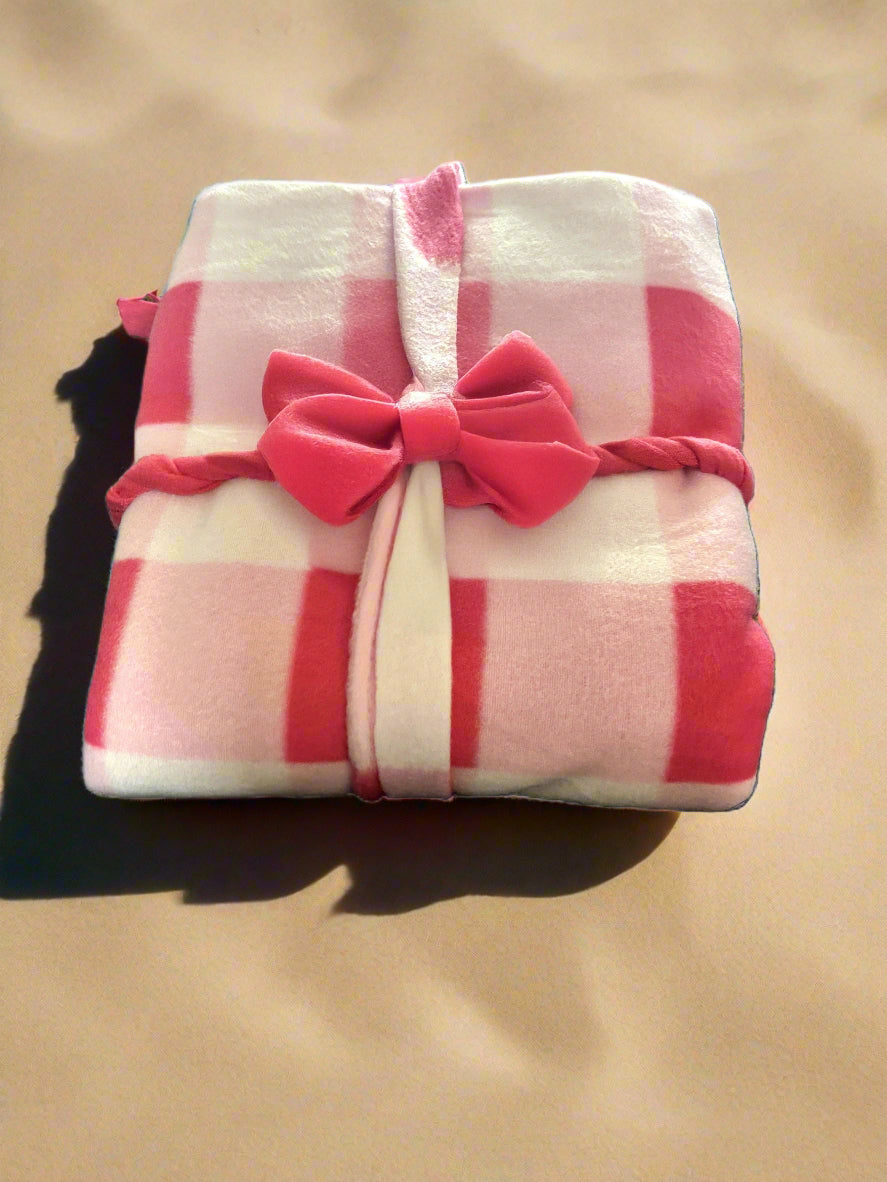 Pink_and_White_Picnic_Blanket-Family Stylz #Killeen,Texas #1-3 day Turnaround Time
