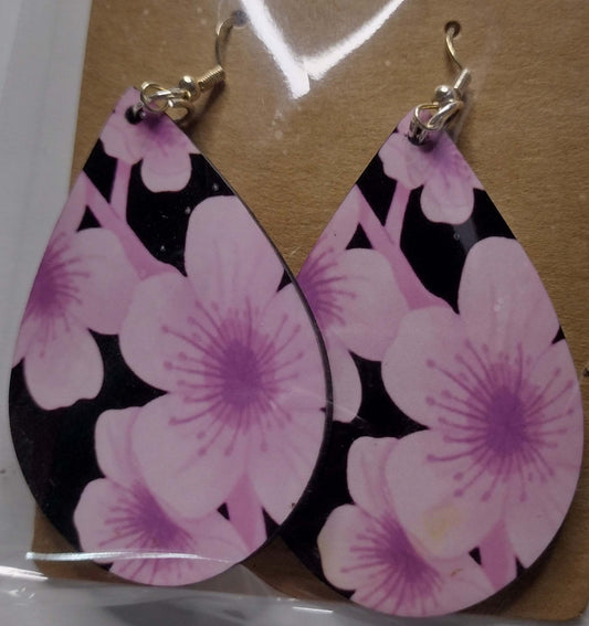 Lavender Bloom Earrings: Elegant & Serene Floral Design - Family Stylz #Killeen,Texas #1-3 day Turnaround Time Family Stylz